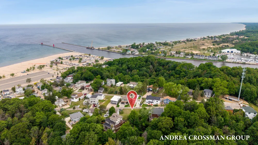 134 Prospect Street Grand Haven, MI 49417