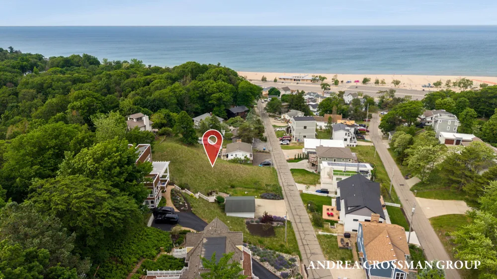 134 Prospect Street Grand Haven, MI 49417