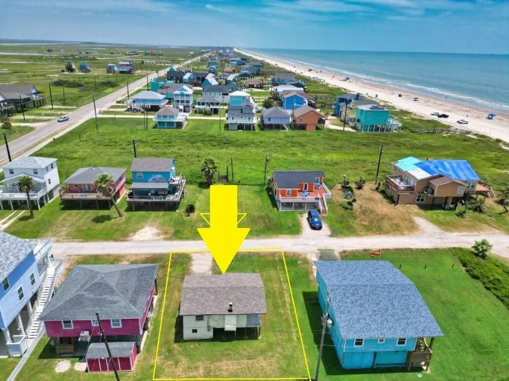 123 Sandpiper Avenue Surfside Beach, TX 77541