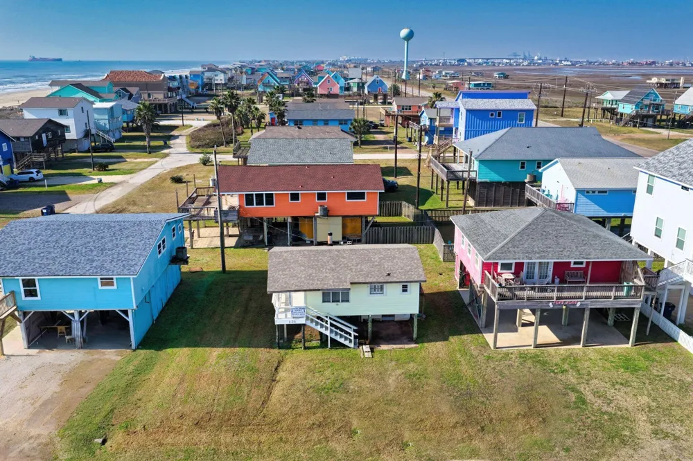 123 Sandpiper Avenue Surfside Beach, TX 77541
