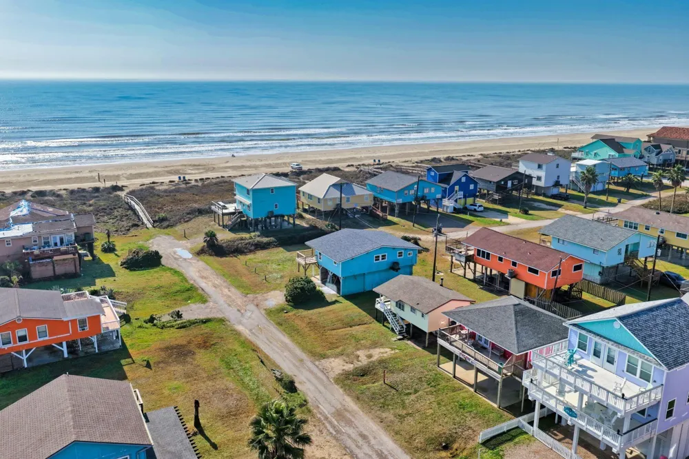 123 Sandpiper Avenue Surfside Beach, TX 77541