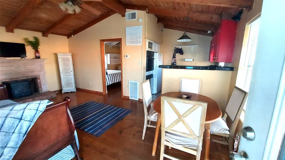 123 Sandpiper Avenue Surfside Beach, TX 77541