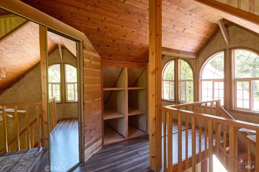 19400 Scenic Drive Redwood Valley, CA 95470