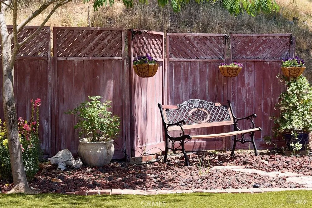 19400 Scenic Drive Redwood Valley, CA 95470