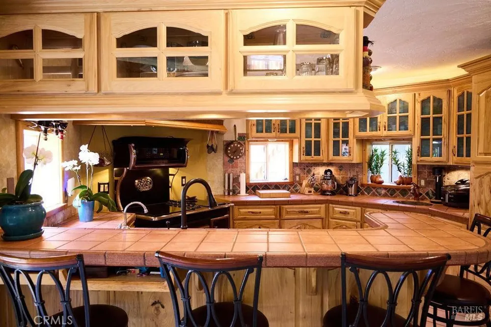 19400 Scenic Drive Redwood Valley, CA 95470