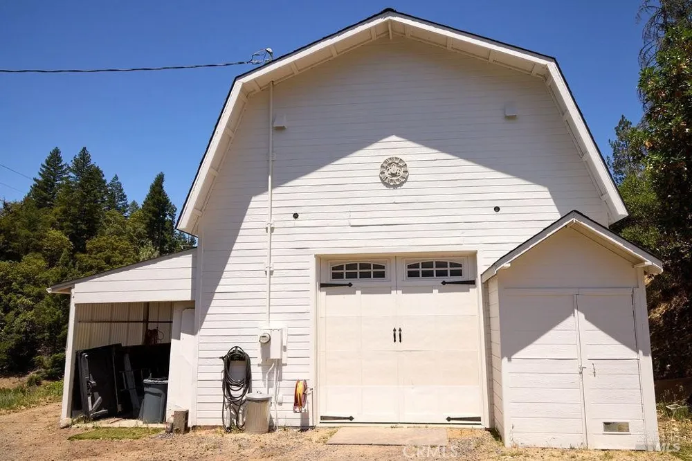19400 Scenic Drive Redwood Valley, CA 95470