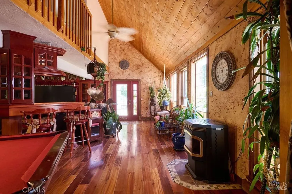 19400 Scenic Drive Redwood Valley, CA 95470