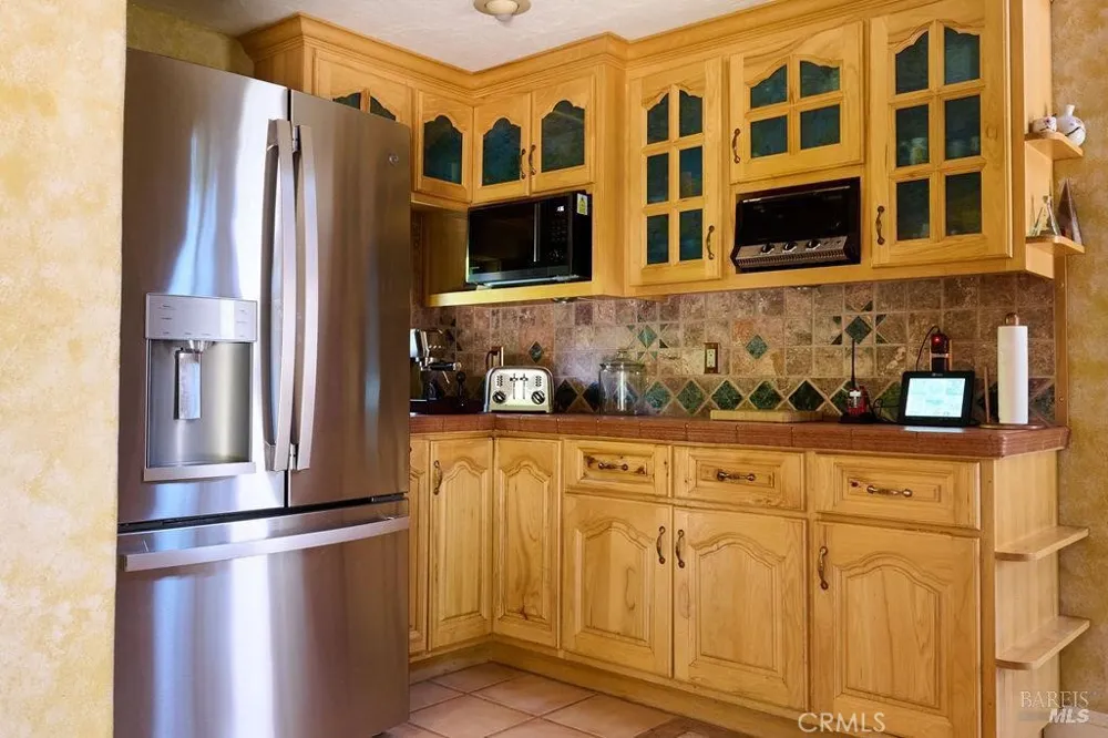 19400 Scenic Drive Redwood Valley, CA 95470