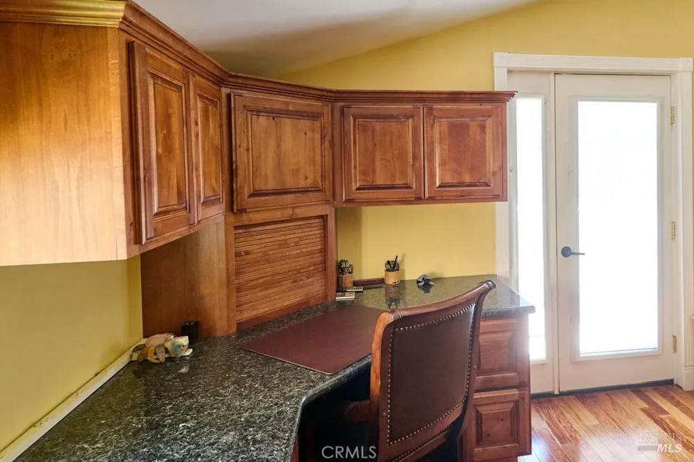 19400 Scenic Drive Redwood Valley, CA 95470