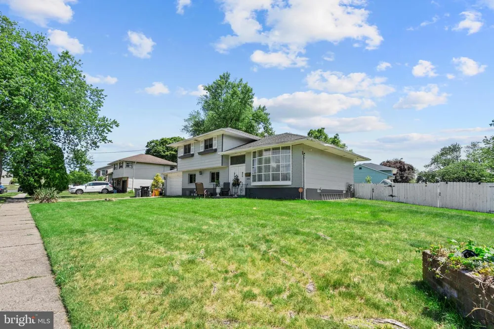 1000 PROSPECT LANE Somerdale, NJ 08083