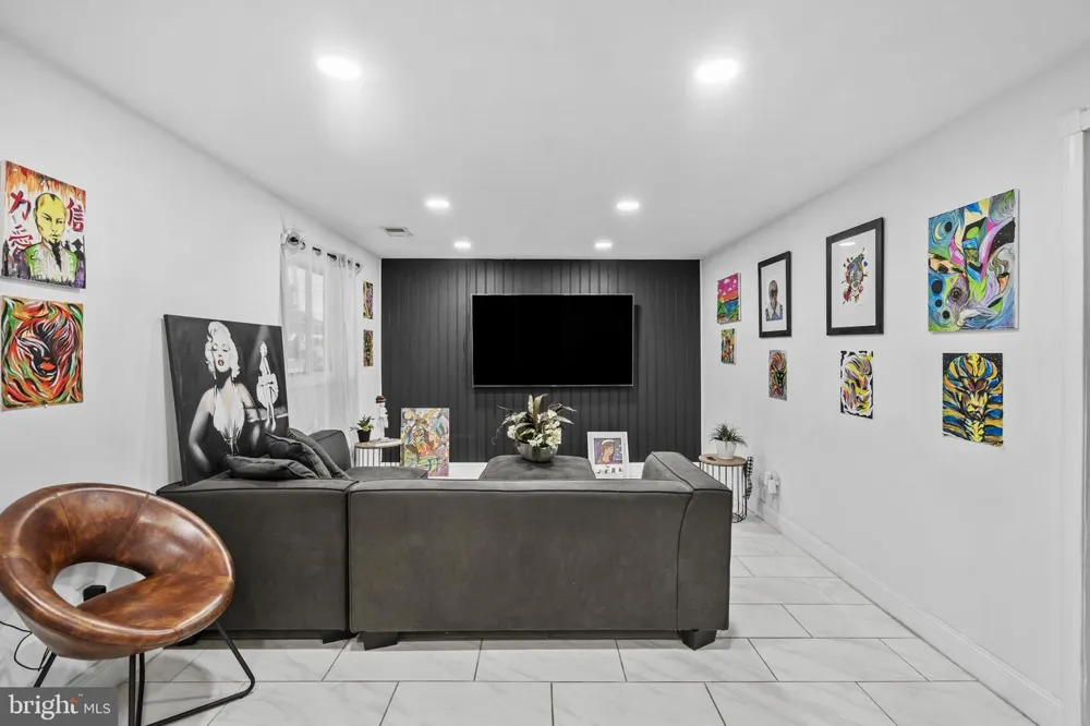 1000 PROSPECT LANE Somerdale, NJ 08083