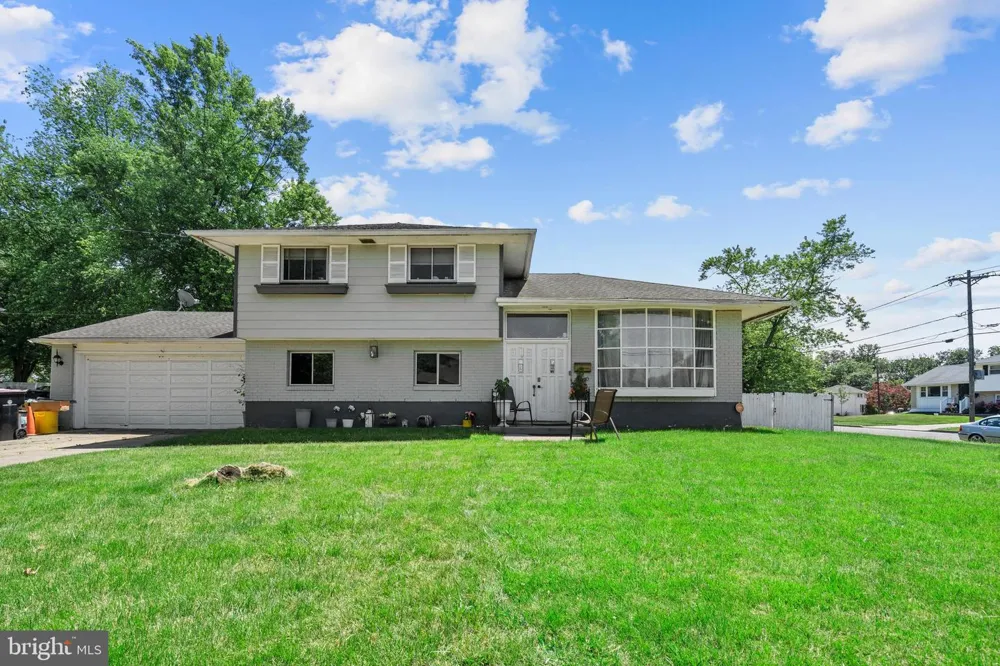 1000 PROSPECT LANE Somerdale, NJ 08083