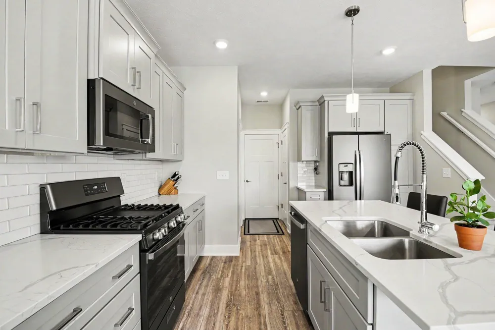 3383 Kings River Street SW #4 Wyoming City, MI 49418
