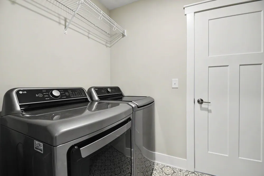 3383 Kings River Street SW #4 Wyoming City, MI 49418