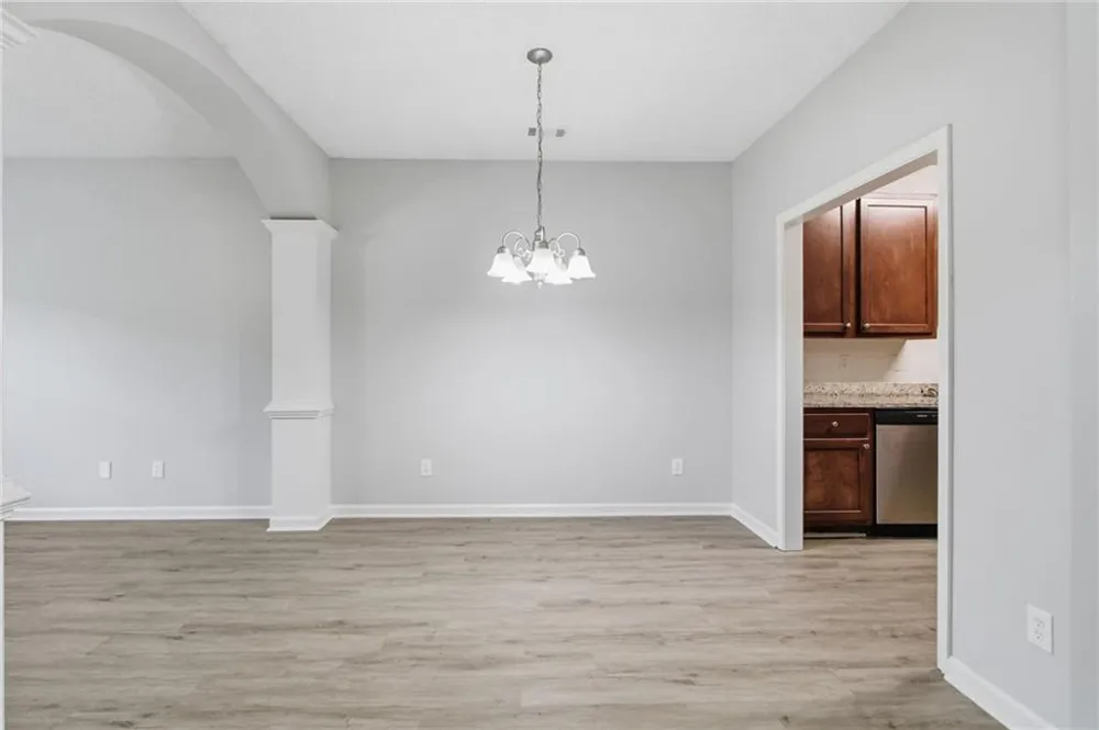 8642 Thomas Lane Riverdale, GA 30274