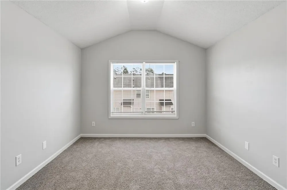 8642 Thomas Lane Riverdale, GA 30274