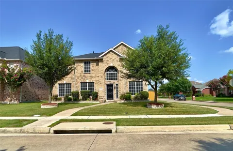 3102 Red Oak Drive