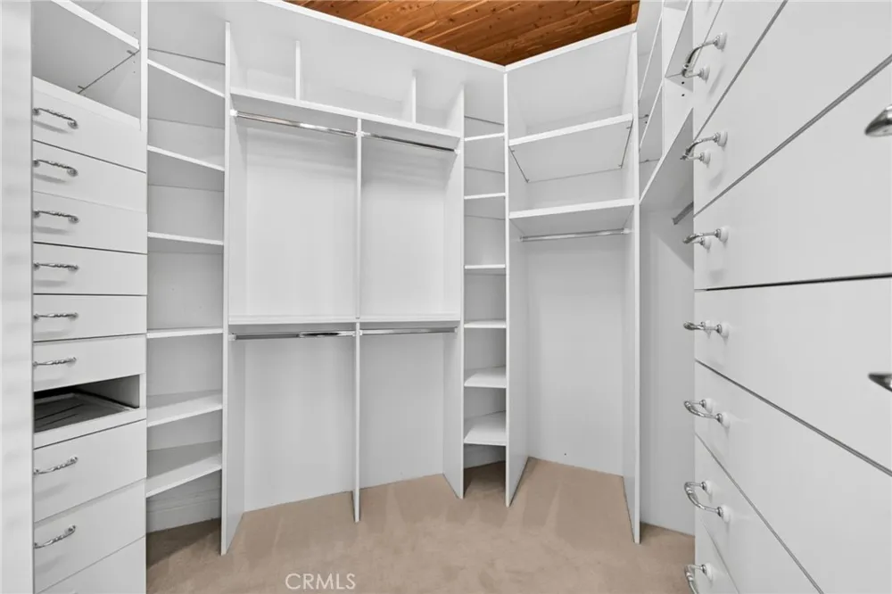 21004 Mendenhall Ct Topanga, CA 90290