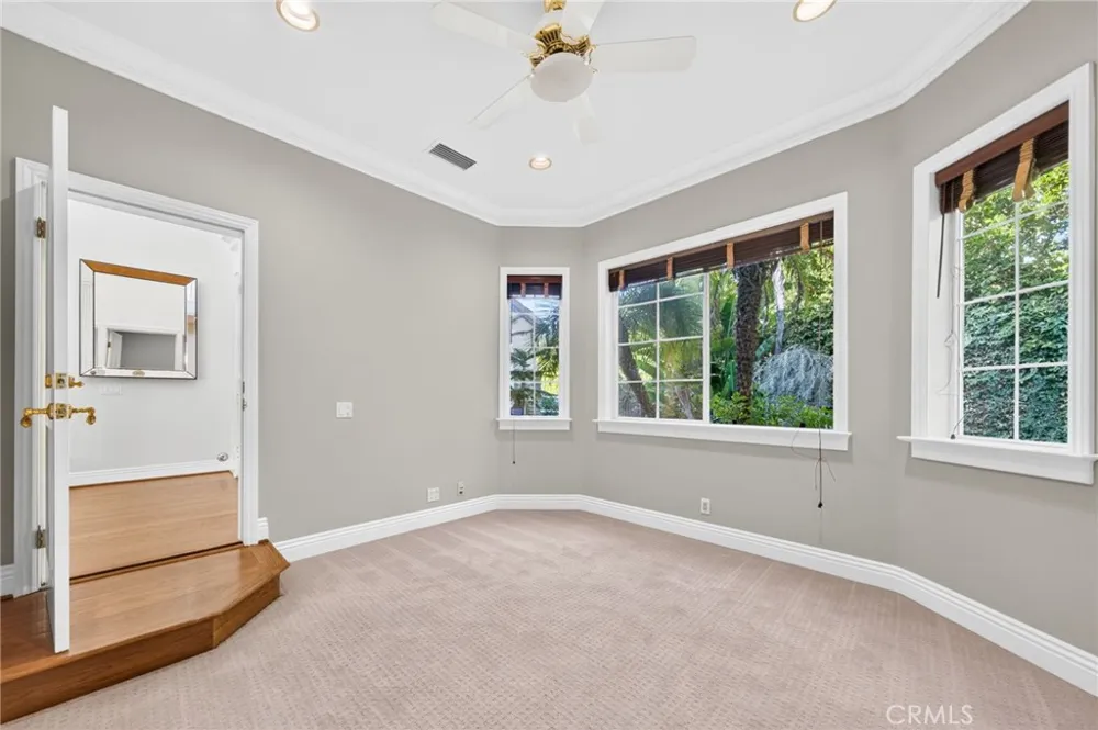 21004 Mendenhall Ct Topanga, CA 90290
