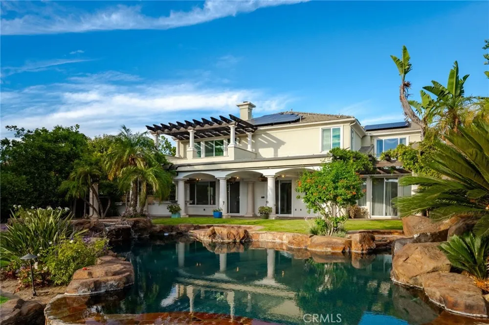 21004 Mendenhall Ct Topanga, CA 90290