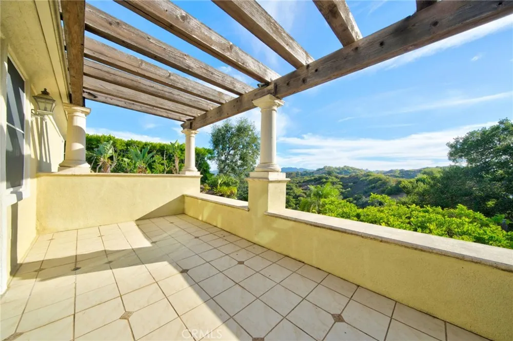 21004 Mendenhall Ct Topanga, CA 90290