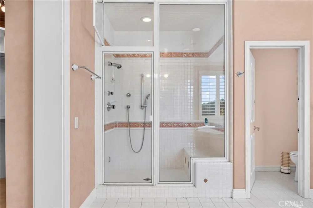 21004 Mendenhall Ct Topanga, CA 90290