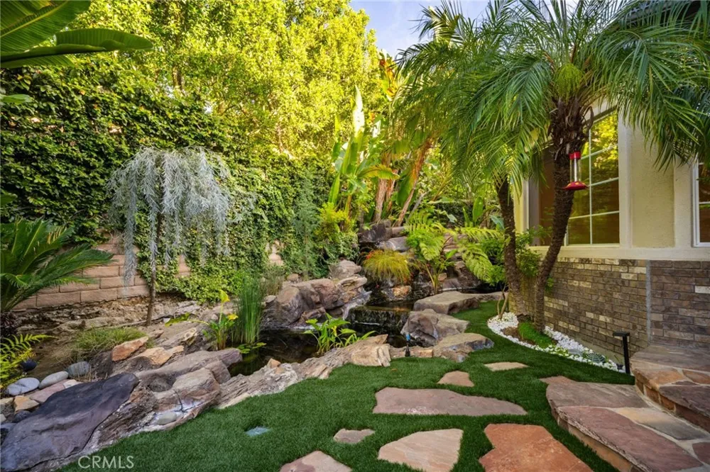 21004 Mendenhall Ct Topanga, CA 90290