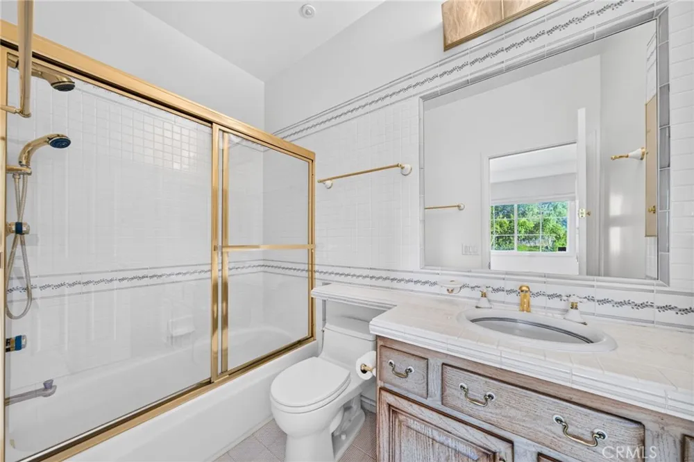 21004 Mendenhall Ct Topanga, CA 90290