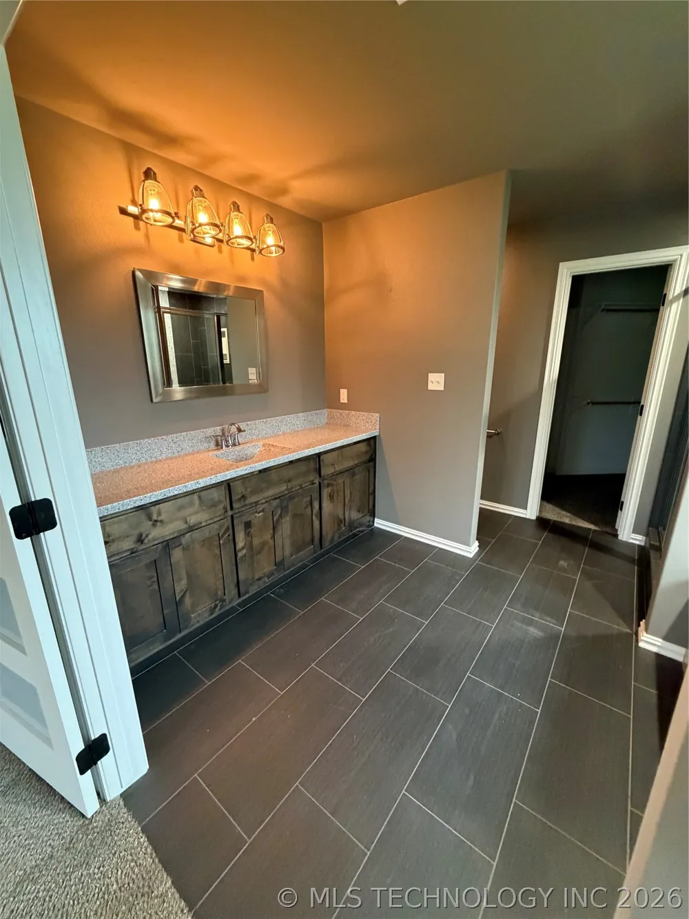 73 E 498 CIRCLE Pryor, OK 74361