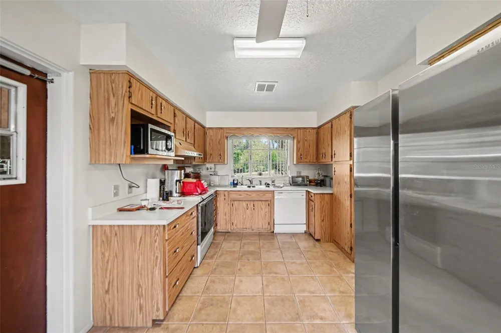 230 S CRYSTAL DRIVE Sanford, FL 32773