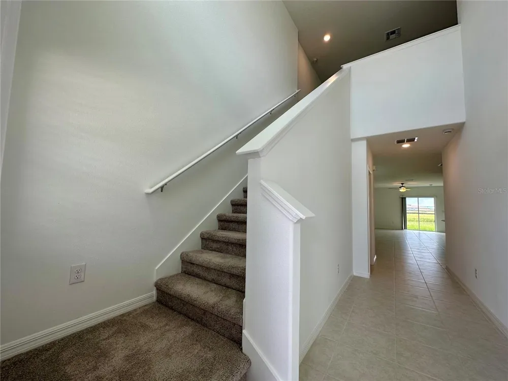 11131 RADIANT SHORE LOOP San Antonio, FL 33576