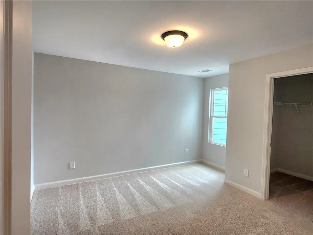 848 Leraes Way Loganville, GA 30052
