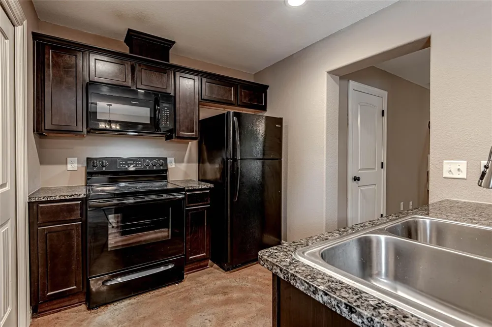 2002 20th Street #603 Huntsville, TX 77340