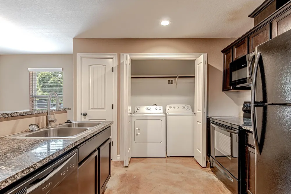 2002 20th Street #603 Huntsville, TX 77340