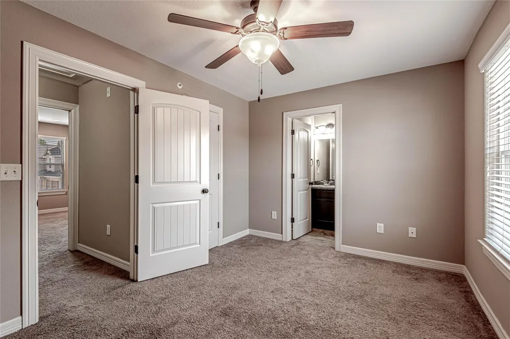 2002 20th Street #603 Huntsville, TX 77340