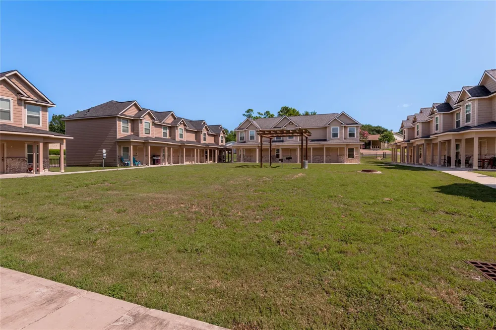 2002 20th Street #603 Huntsville, TX 77340