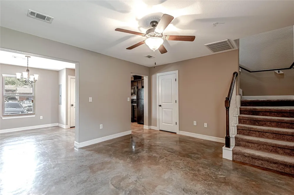 2002 20th Street #603 Huntsville, TX 77340