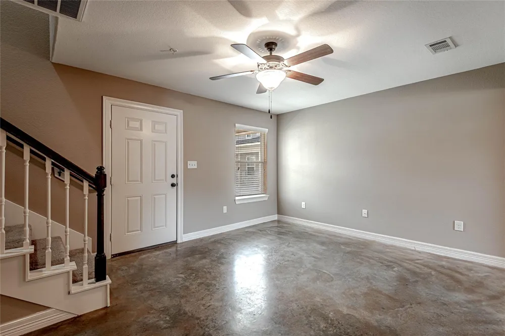 2002 20th Street #603 Huntsville, TX 77340