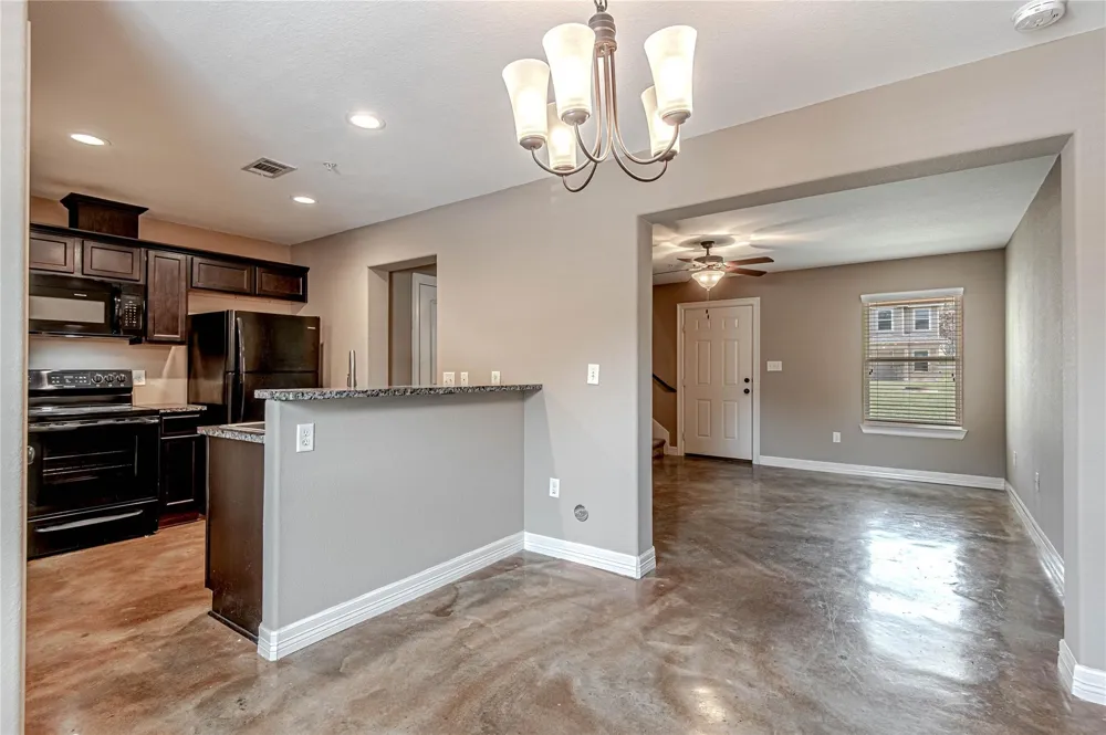 2002 20th Street #603 Huntsville, TX 77340
