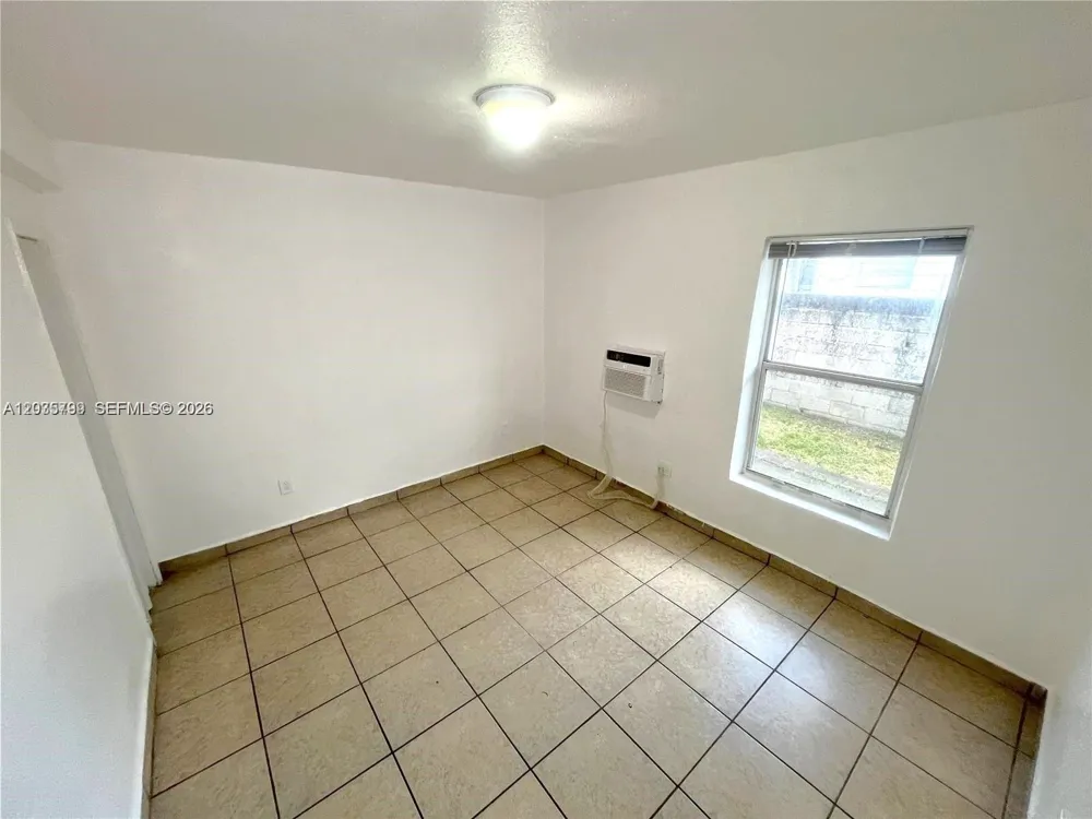 420 NW 10th St #7 Miami, FL 33136