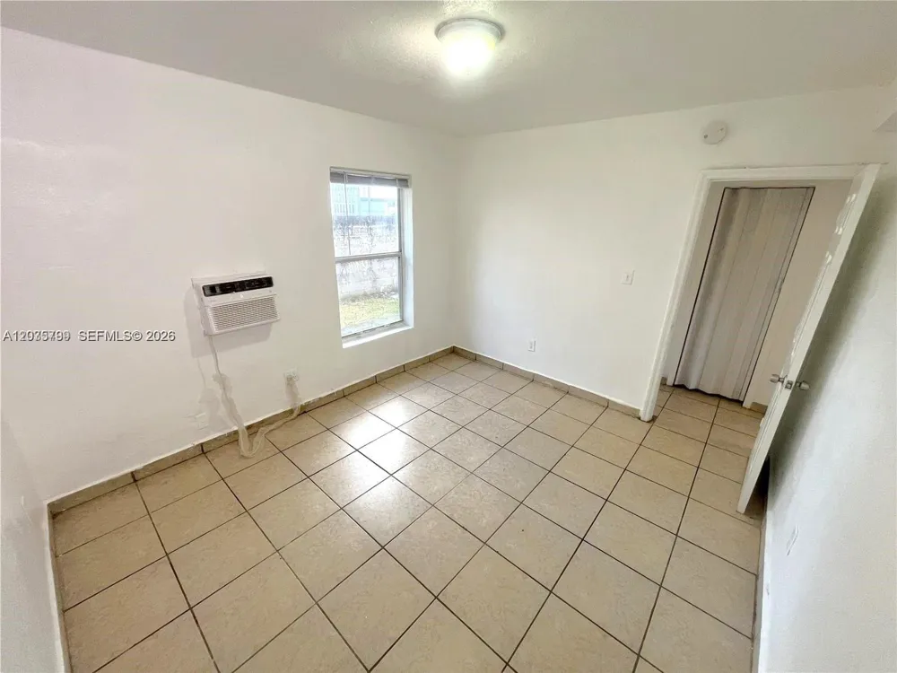420 NW 10th St #7 Miami, FL 33136