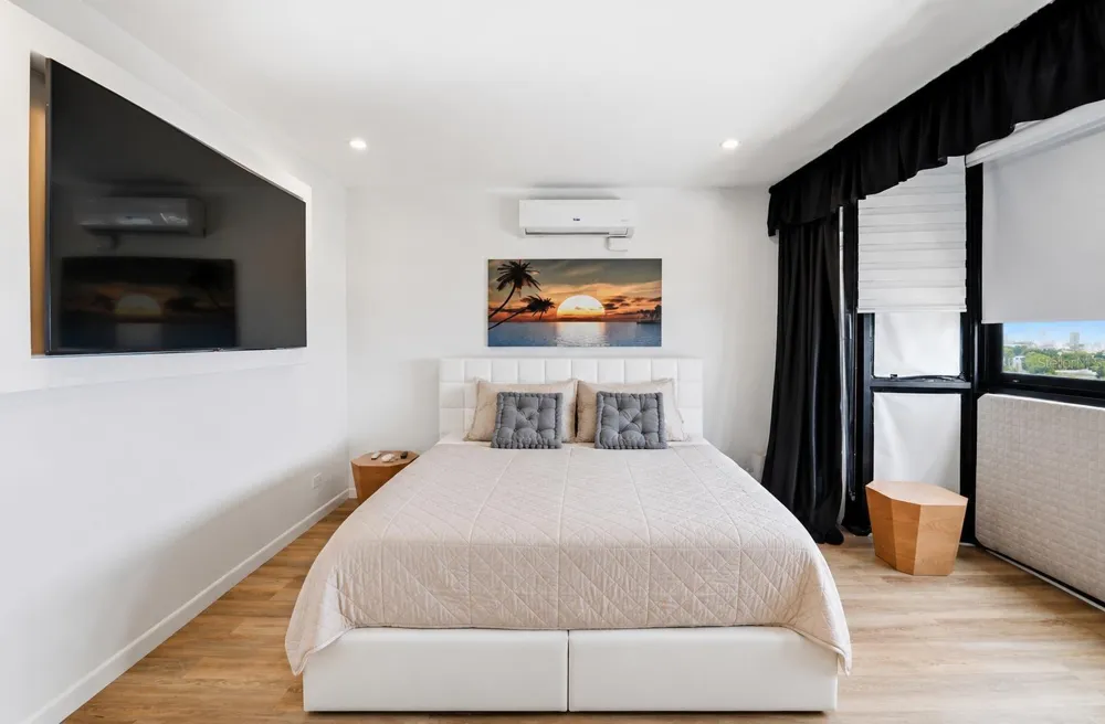 INGA 1 COSTAMAR CONDOMINIUM #PH San Juan, PR 00913