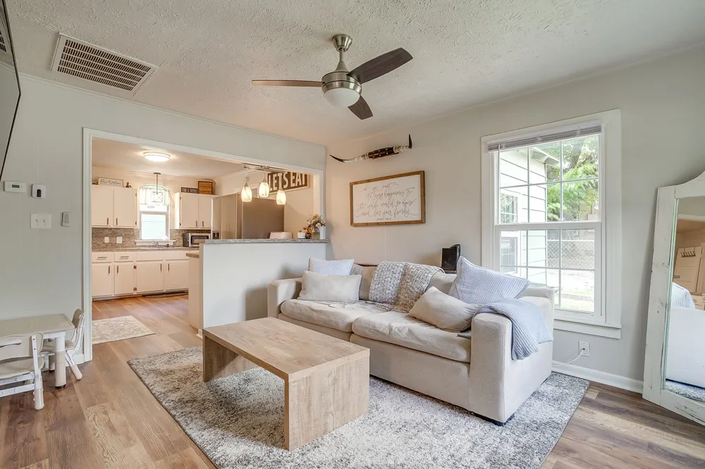 418 E Akard Street Weatherford, TX 76086