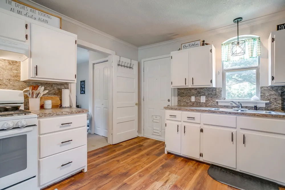 418 E Akard Street Weatherford, TX 76086