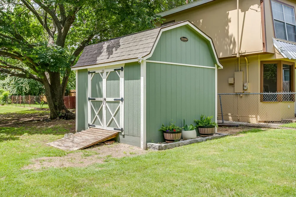 418 E Akard Street Weatherford, TX 76086