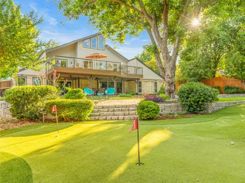 14 Windward Road