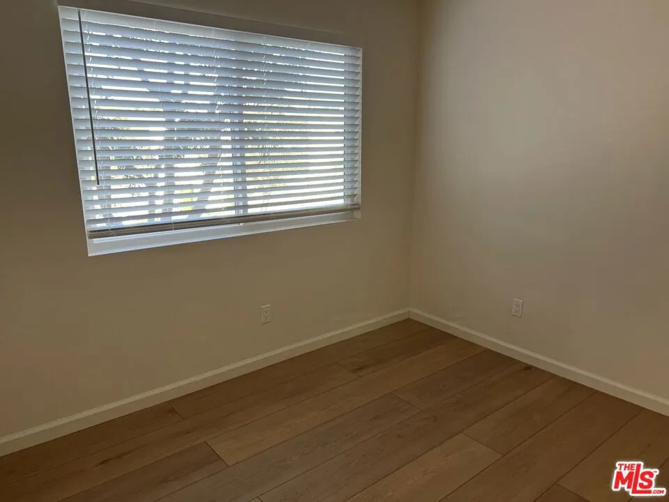 4810 S La Brea Avenue #209 Los Angeles, CA 90008