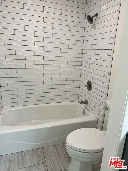 4810 S La Brea Avenue #209 Los Angeles, CA 90008