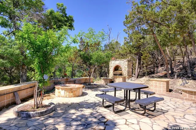 324 E HEADWATERS RANCH RD Kendalia, TX 78027