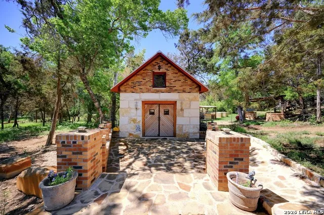 324 E HEADWATERS RANCH RD Kendalia, TX 78027